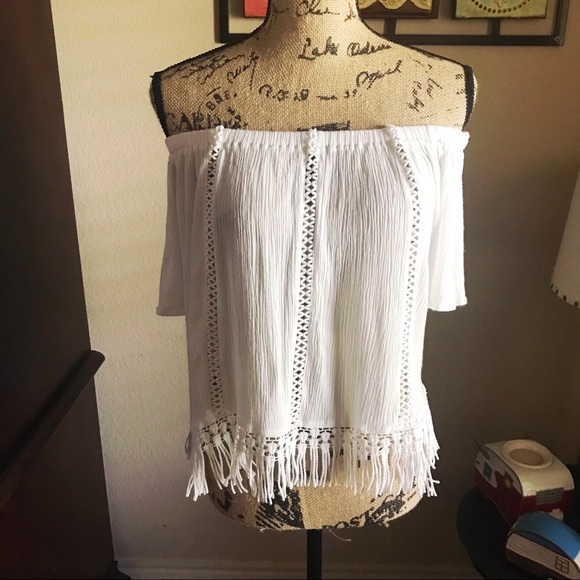 gimmicks by BKE Tops - Gimmicks fringe off the shoulder top